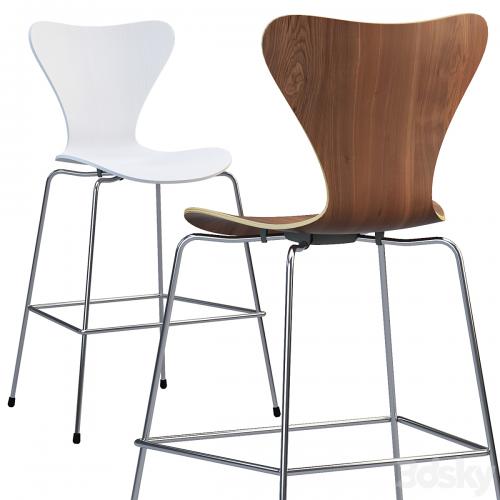 Fritz Hansen Series 7 counter stool