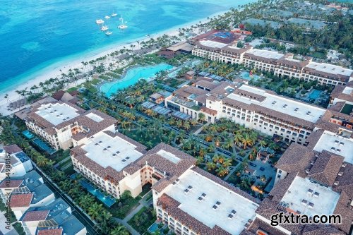 Ocean Coast With Tropical Tourist Complex And Yachts In Water 6xJPEG