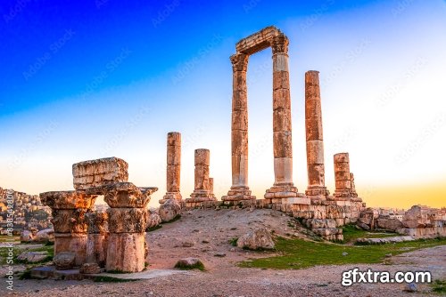 Amman Citadel Or Jabal Al-Qal\'a With Temple Of Hercules In Sunset Light 6xJPEG