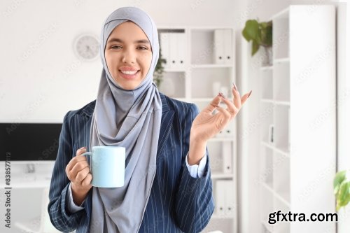 Beautiful Muslim Businesswoman 6xJPEG