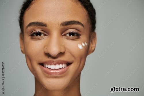 Cosmetic And Young African American Woman 3 18xJPEG