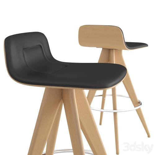 Potocco Italy Torso 837-AI bar stool in black leather and natural beech