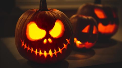 Udemy - Blender 3D for Beginners: Create a Spooky Jack-o'-Lantern!