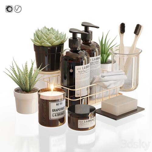 LA Bruket decor set for bathroom with flowerpots