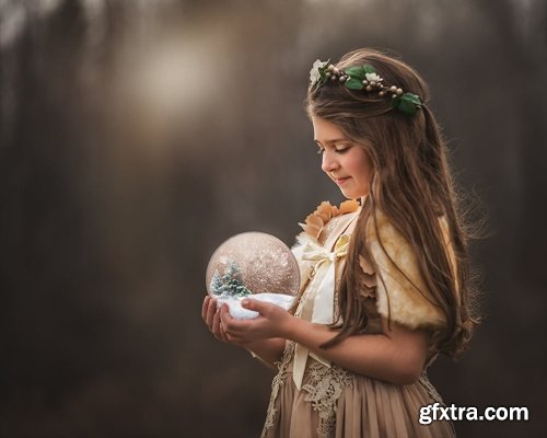 Megbittonproductions - Snow Globe Magic - Lori Lesh Megbittonproductions - Snow Globe Magic - Lori Lesh